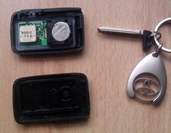 Schlüssel Prius Plugin 2.jpg