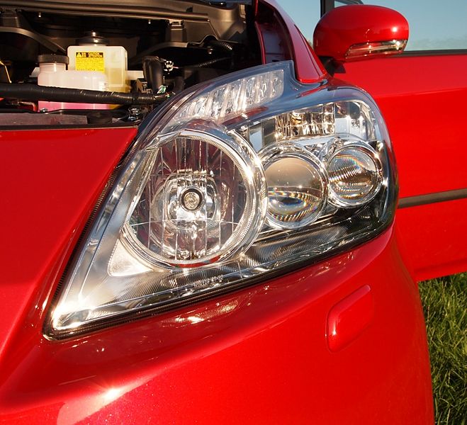 Datei:Prius III LED Scheinwerfer.jpg